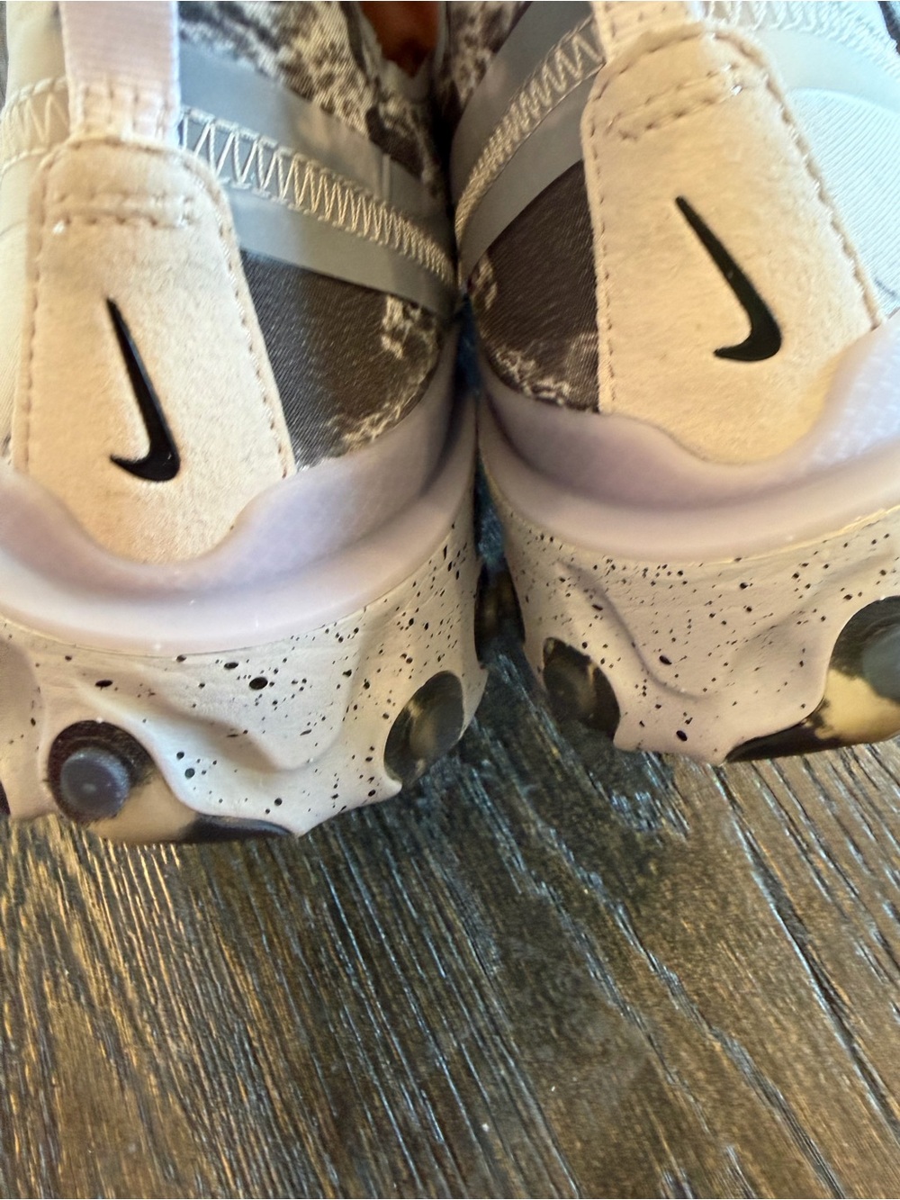 Kendrick Lamar x Nike Element 55 Pure Platinum Men’s Size- 13 - Picture 11 of 12
